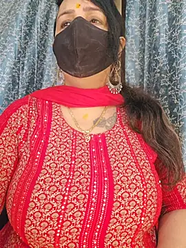 cute-tanvi online show from May 14, 2026, 1:02 am
