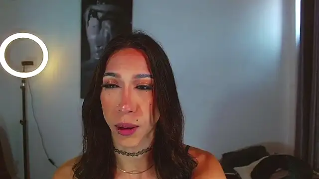 Kenisha Sweet online show from December 18, 2025, 7:50 pm