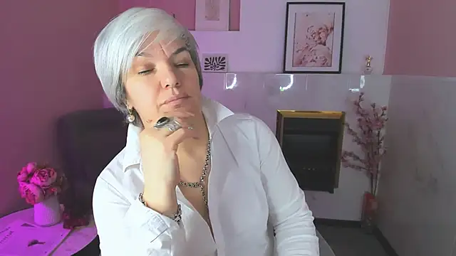 CarmenSoft online show from April 15, 2026, 8:42 am