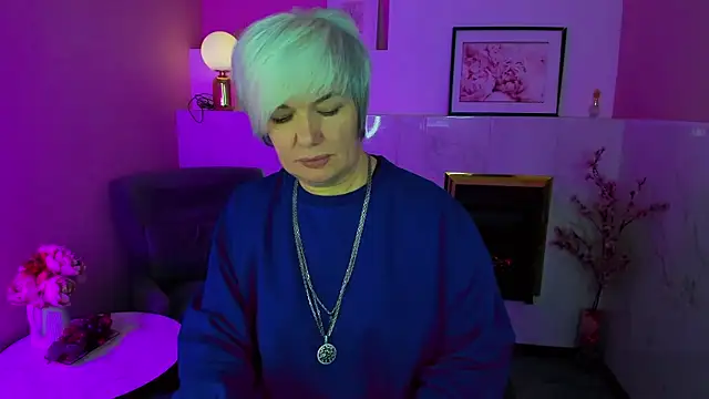 CarmenSoft online show from November 23, 2025, 8:52 pm