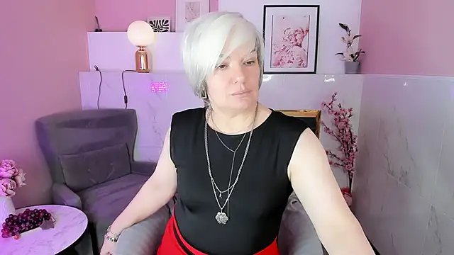 Snapshot of CarmenSoft chatting on May 9, 2026, 8:56 pm CarmenSoft online show from May 9, 2026, 8:56 pm