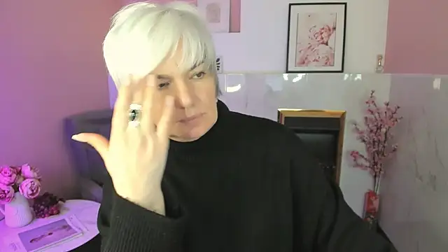 CarmenSoft online show from April 5, 2026, 8:37 pm