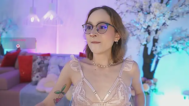 DalahiaRush online show from December 16, 2025, 7:07 pm