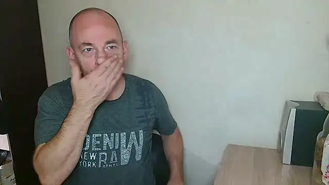 Johan   Barker online show from December 16, 2025, 11:03 am