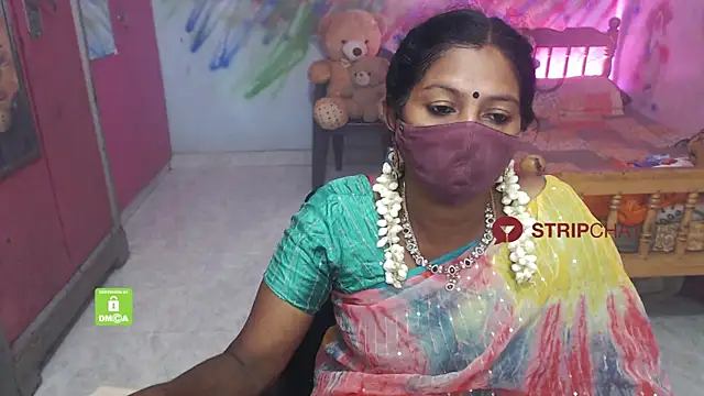 Snapshot of Novapol chatting on October 3, 2025, 1:01 pm Novapol online show from October 3, 2025, 1:01 pm