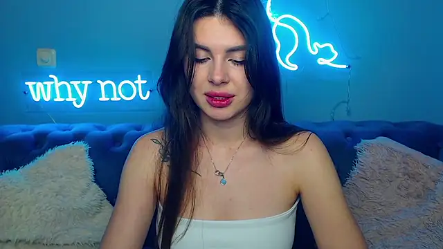 ViollinaLove online show from February 7, 2026, 6:05 pm