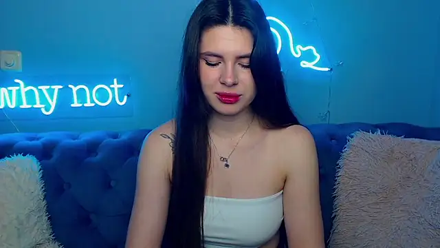 ViollinaLove online show from March 29, 2026, 4:47 am