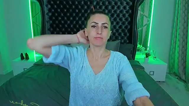 Snapshot of Rebecca_Diamond chatting on November 26, 2025, 6:13 am Rebecca Diamond online show from November 26, 2025, 6:13 am