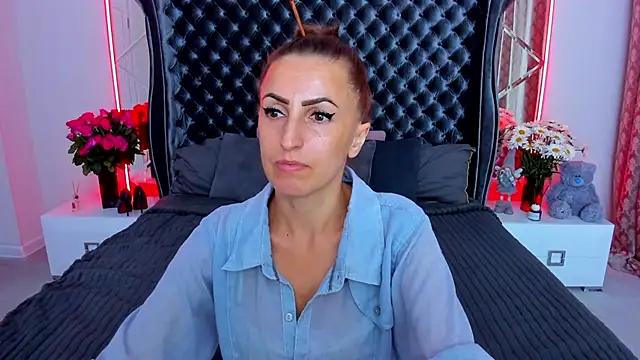 Snapshot of Rebecca_Diamond chatting on June 28, 2026, 5:58 am Rebecca Diamond online show from June 28, 2026, 5:58 am
