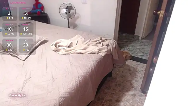 Snapshot of Eva_MilfF chatting on February 2, 2025, 11:42 pm Eva MilfF online show from February 2, 2025, 11:42 pm