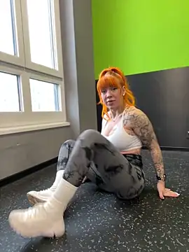 Pia July  online show from January 16, 2025, 11:15 am