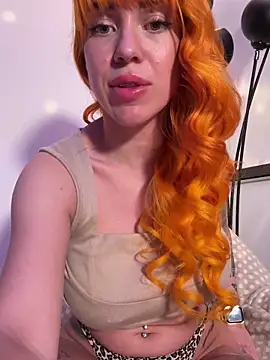 Pia July  online show from January 30, 2025, 9:25 pm