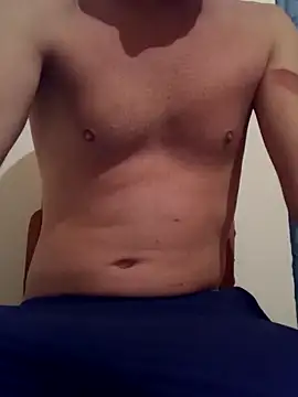 Snapshot of Rolandxxxr chatting on January 4, 2025, 3:49 pm Rolandxxxr online show from January 4, 2025, 3:49 pm