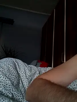 Snapshot of Rolandxxxr chatting on February 7, 2025, 11:23 am Rolandxxxr online show from February 7, 2025, 11:23 am