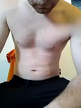 Snapshot of Rolandxxxr chatting on March 17, 2025, 7:24 am Rolandxxxr online show from March 17, 2025, 7:24 am