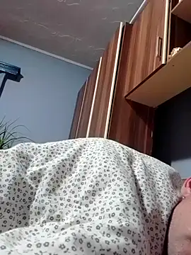 Snapshot of Rolandxxxr chatting on March 9, 2025, 11:46 pm Rolandxxxr online show from March 9, 2025, 11:46 pm