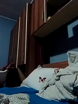 Snapshot of Rolandxxxr chatting on February 23, 2025, 6:01 pm Rolandxxxr online show from February 23, 2025, 6:01 pm