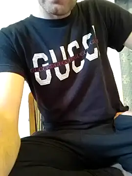 Snapshot of Rolandxxxr chatting on February 23, 2025, 2:57 pm Rolandxxxr online show from February 23, 2025, 2:57 pm