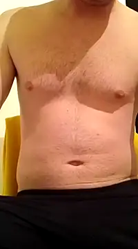 Snapshot of Rolandxxxr chatting on February 23, 2025, 9:48 pm Rolandxxxr online show from February 23, 2025, 9:48 pm