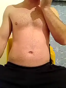 Snapshot of Rolandxxxr chatting on February 24, 2025, 8:14 pm Rolandxxxr online show from February 24, 2025, 8:14 pm