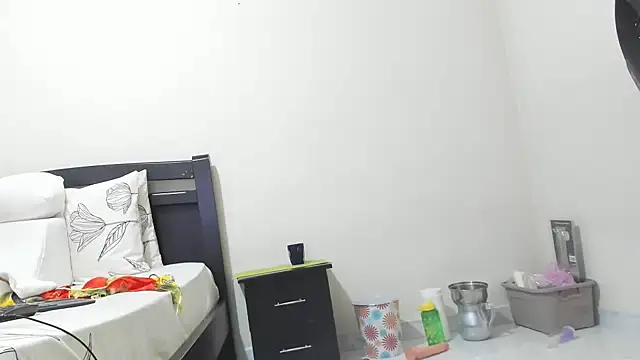 mara2020 69 online show from November 8, 2025, 1:36 pm