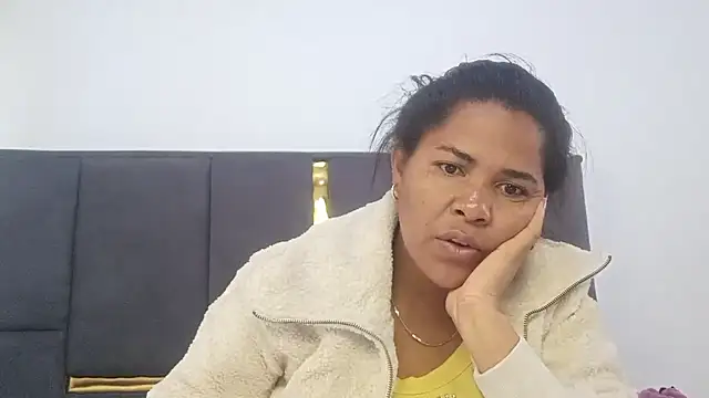 aleixane online show from April 20, 2026, 6:49 am