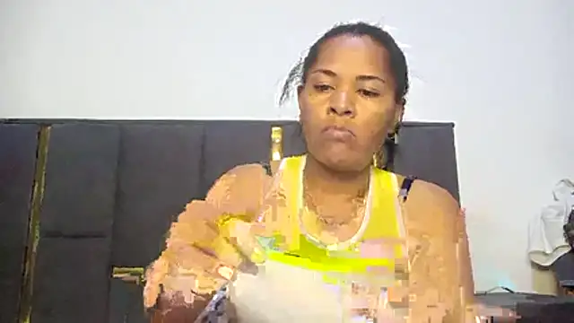 Snapshot of aleixane chatting on July 1, 2026, 5:24 pm aleixane online show from July 1, 2026, 5:24 pm