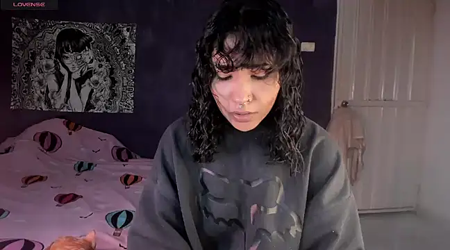 Mary Rosse1 online show from January 19, 2025, 11:56 am