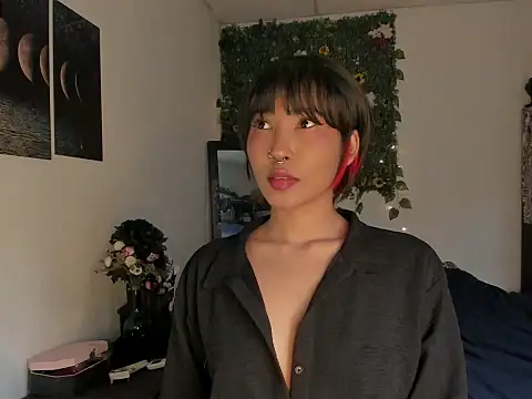 Mary Rosse1 online show from January 13, 2026, 7:40 pm