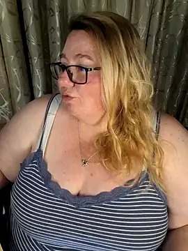 Iceprincess2bad4u online show from April 18, 2026, 6:32 pm