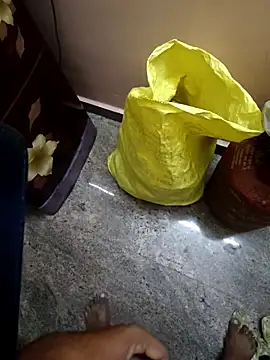 rameshmry1 online show from April 22, 2026, 8:48 pm