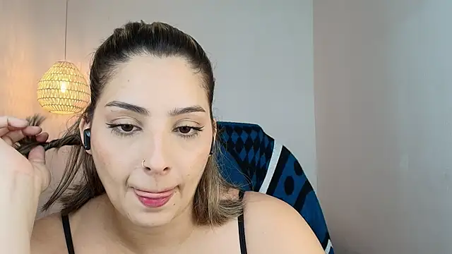 YummyAnna  online show from July 1, 2026, 8:09 pm