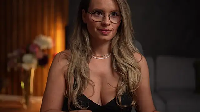 BrandyWhite online show from October 14, 2025, 4:13 am