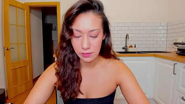 Snapshot of FieryHeart chatting on December 14, 2025, 12:55 pm FieryHeart online show from December 14, 2025, 12:55 pm