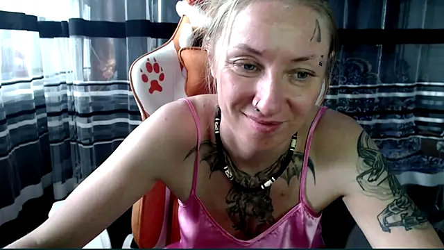 cold lollipop online show from April 18, 2026, 7:22 am