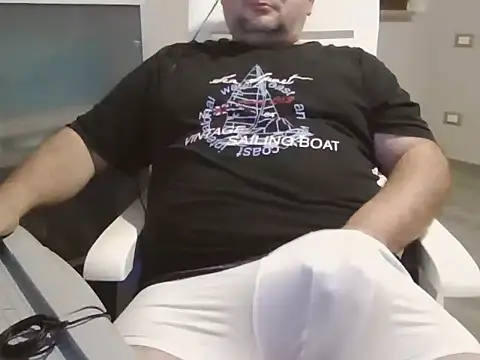 iron boy80 online show from November 10, 2025, 11:10 pm