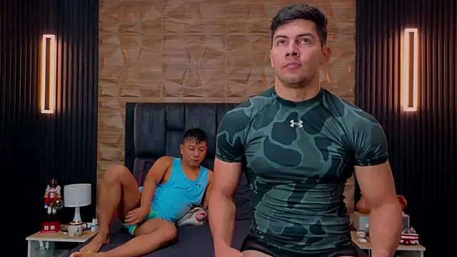 Snapshot of FelipeAndMarcello3 chatting on November 18, 2025, 2:31 pm FelipeAndMarcello3 online show from November 18, 2025, 2:31 pm