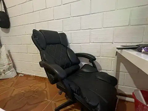 Snapshot of Max_TheHorseDick chatting on February 6, 2026, 4:25 pm Max TheHorseDick online show from February 6, 2026, 4:25 pm