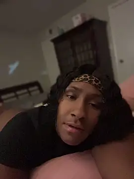 Foreignthababyy online show from May 17, 2026, 5:18 am