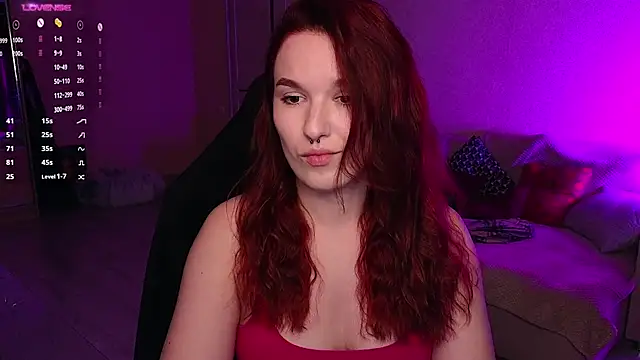 Snapshot of Val_lava chatting on September 22, 2025, 8:37 pm Val lava online show from September 22, 2025, 8:37 pm