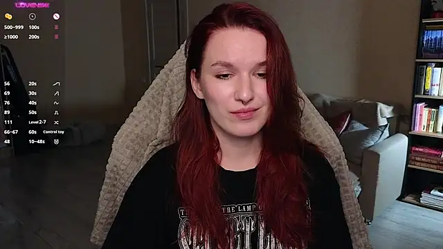 Snapshot of Val_lava chatting on November 23, 2025, 8:08 pm Val lava online show from November 23, 2025, 8:08 pm