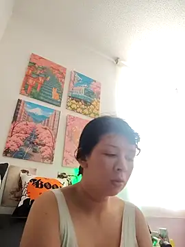 Haru Queenn online show from October 24, 2025, 9:03 pm