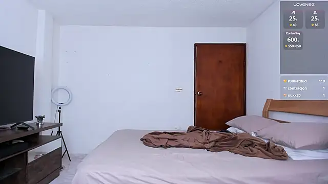 MitchellXD online show from December 8, 2024, 6:17 pm