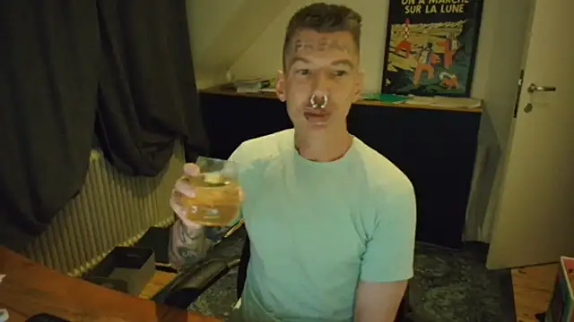 Snapshot of FREAK-Alex-Kanyon chatting on March 4, 2026, 9:33 pm FREAK-Alex-Kanyon online show from March 4, 2026, 9:33 pm