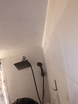 Snapshot of JadaSkyy chatting on December 3, 2025, 5:12 pm JadaSkyy online show from December 3, 2025, 5:12 pm