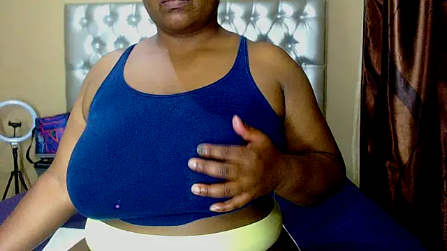 missboobsxx online show from October 28, 2025, 12:59 pm