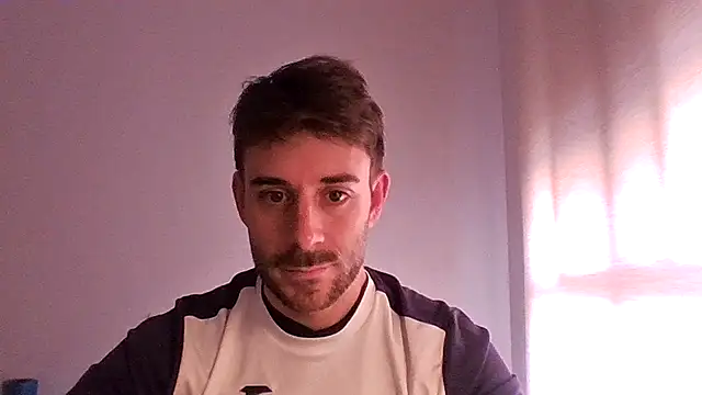 Snapshot of vargas90 chatting on December 5, 2025, 11:31 am vargas90 online show from December 5, 2025, 11:31 am