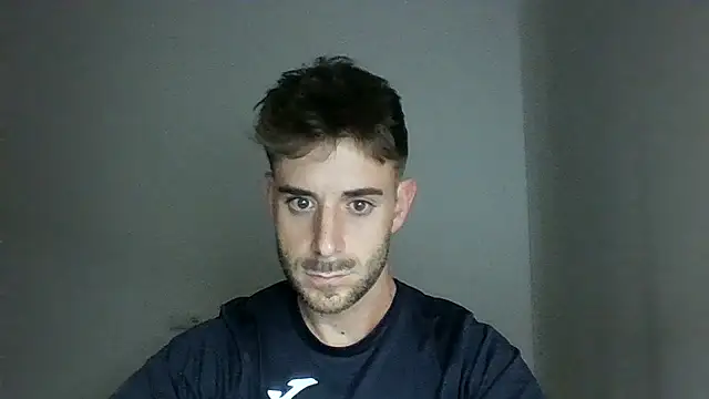 Snapshot of vargas90 chatting on October 24, 2025, 10:42 pm vargas90 online show from October 24, 2025, 10:42 pm