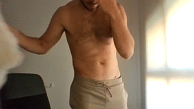 Snapshot of vargas90 chatting on November 6, 2025, 12:09 pm vargas90 online show from November 6, 2025, 12:09 pm