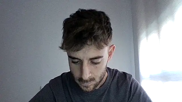 Snapshot of vargas90 chatting on October 29, 2025, 11:31 am vargas90 online show from October 29, 2025, 11:31 am